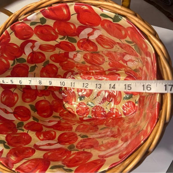 Vintage Cane Woven Basket with thick sturdy vinyl lining vividly colored apples - Picture 9 of 11